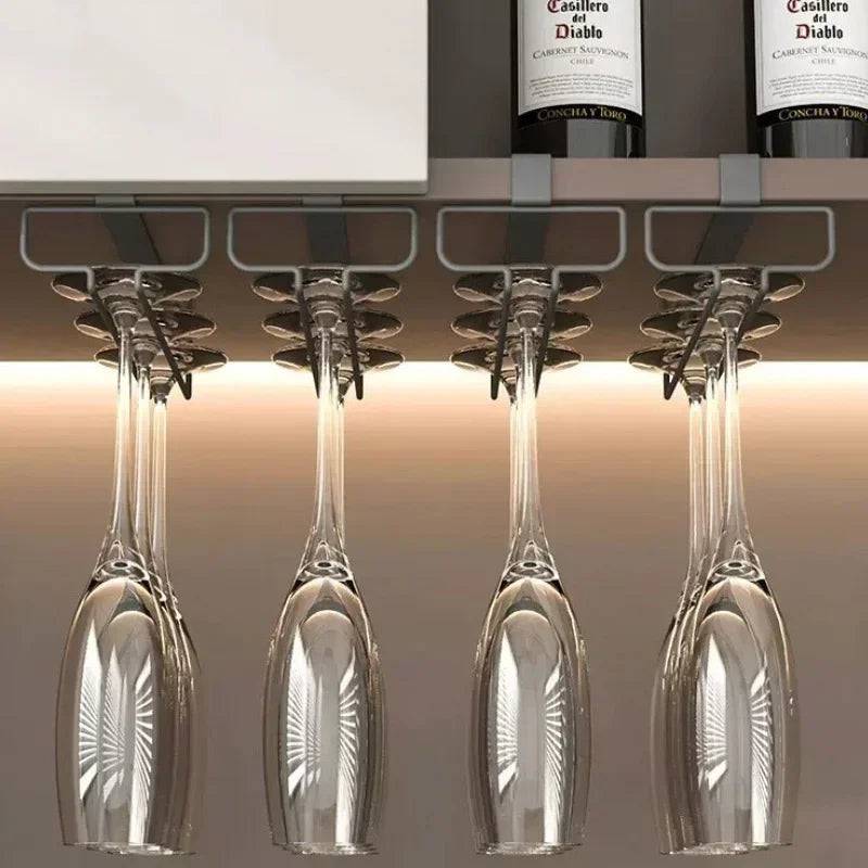 superbe rangement pour vos verres les plus précieux.